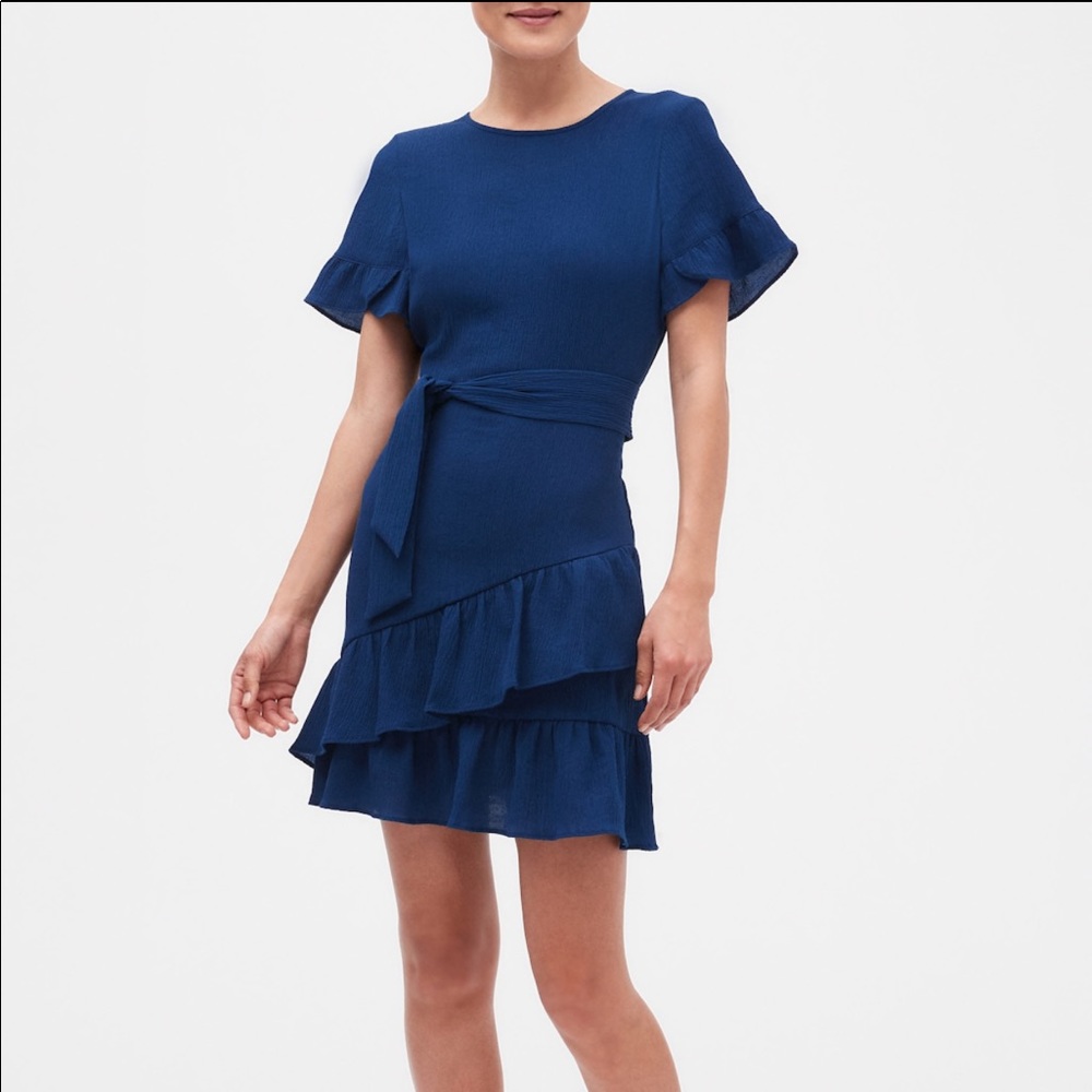 Banana Republic Ruffle hem dress with tie